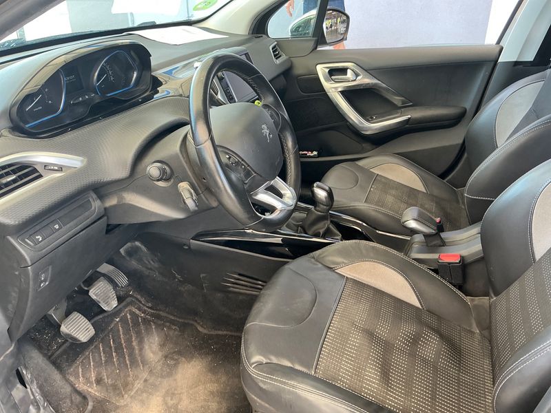 Peugeot 2008 1.6 Blue-HDi Allure 2015 – снимка 24
