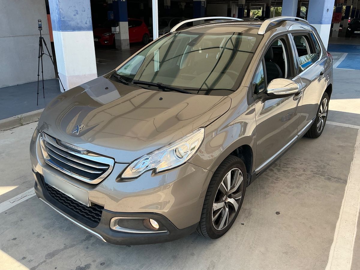 Peugeot 2008 2015 — photo 1