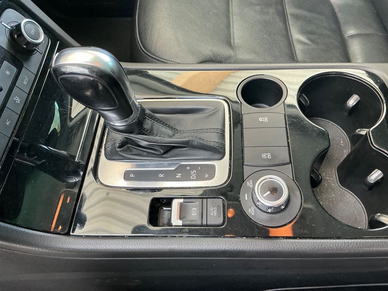 Volkswagen Touareg 3.0 V6 TDI BlueMotion Tech 2013 – снимка 32