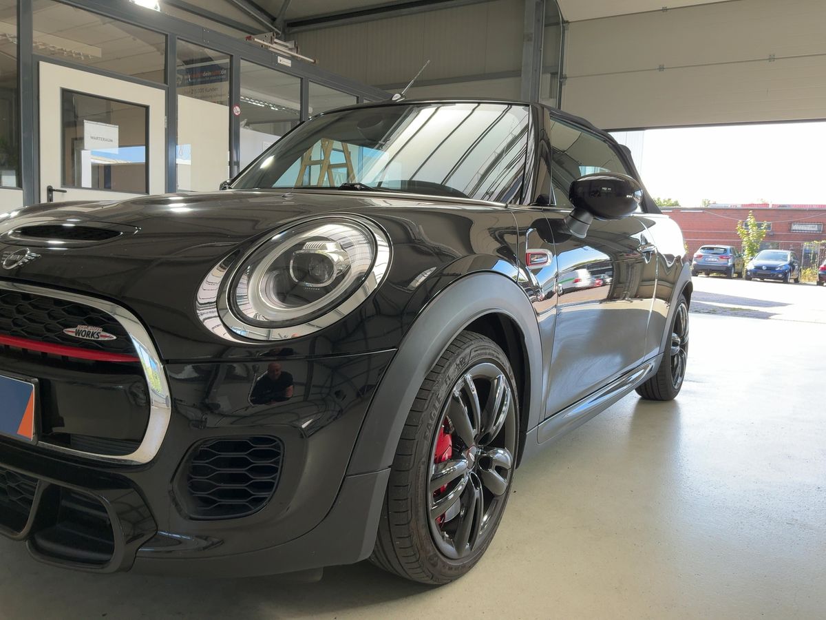 MINI Cabrio John Cooper Works