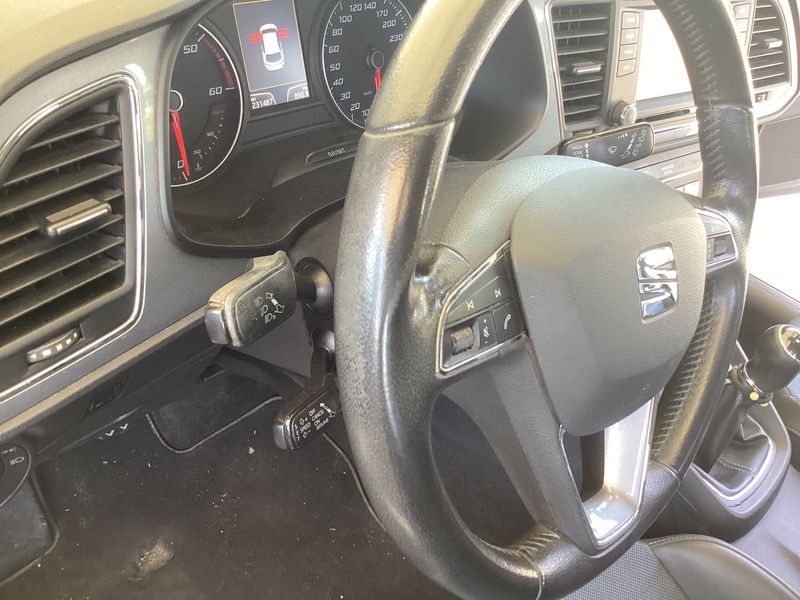 Seat Leon 1.6 TDI Style 2014 – снимка 22