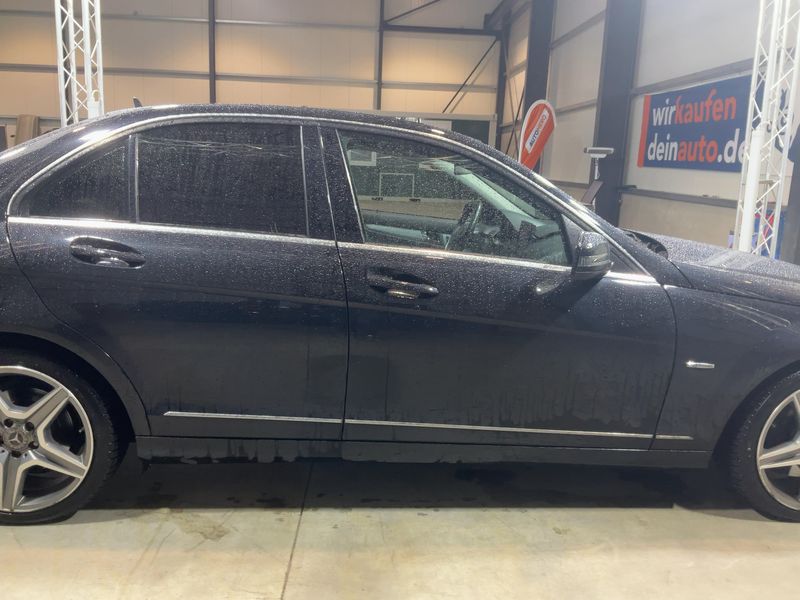 Mercedes-Benz C-Klasse C 350 CGI BlueEfficiency Avantgarde — zdjęcie 7