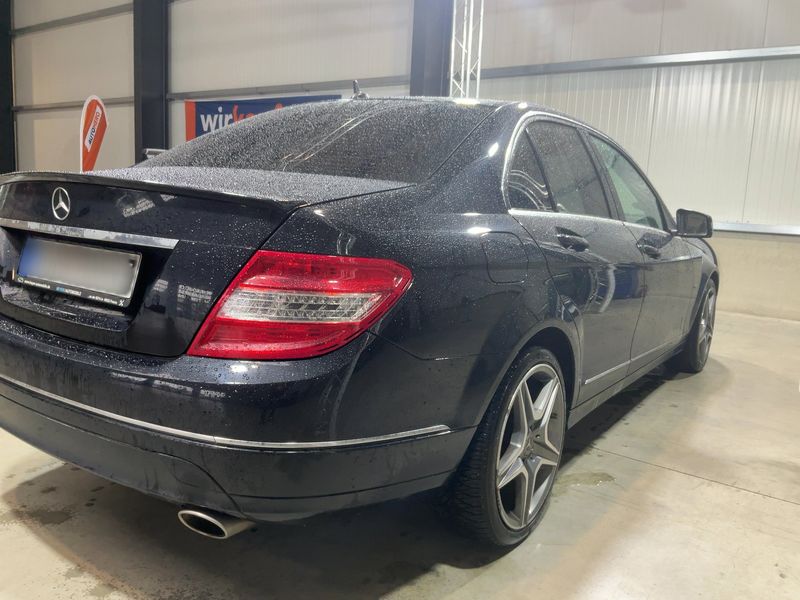 Mercedes-Benz C-Klasse C 350 CGI BlueEfficiency Avantgarde — zdjęcie 6