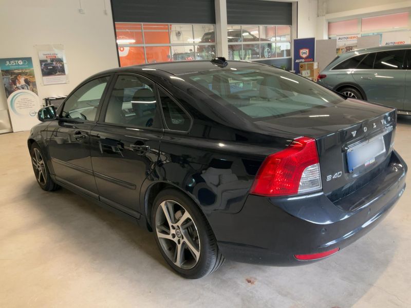 Volvo S40 1.6 D2 Business Edition — zdjęcie 3