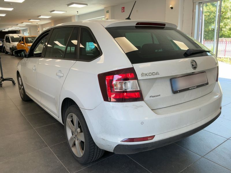 Skoda Rapid Spaceback 1.4 TDI Ambition — zdjęcie 3