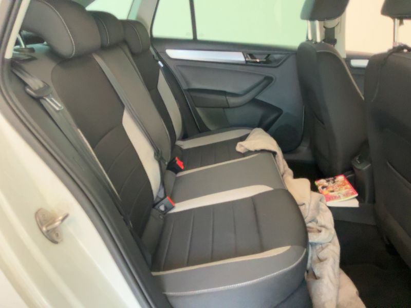 Skoda Rapid Spaceback 1.4 TDI Ambition — zdjęcie 14
