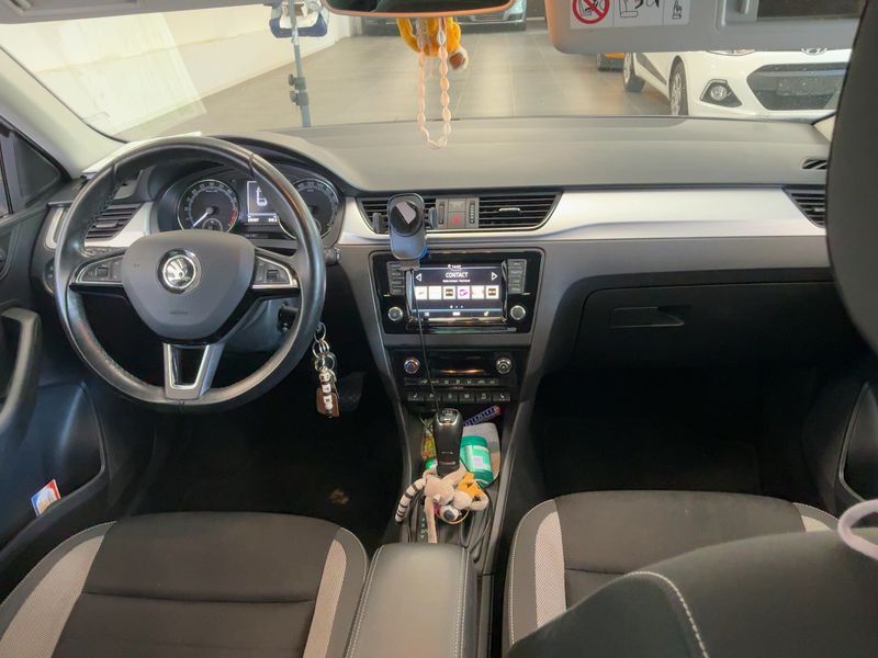 Skoda Rapid Spaceback 1.4 TDI Ambition — zdjęcie 12