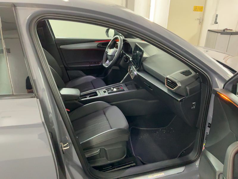 Cupra Leon 2.0 TSI VZ — zdjęcie 11