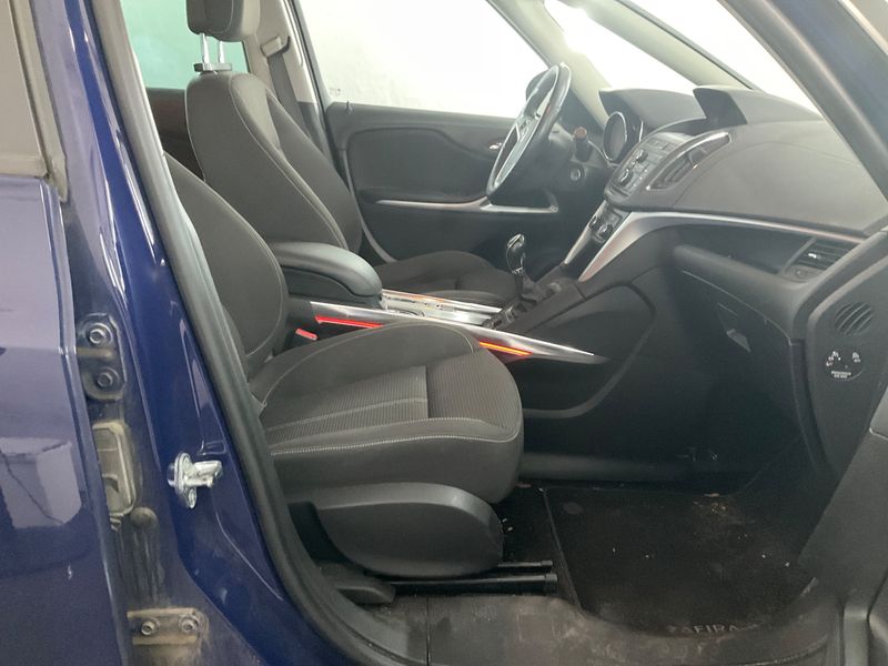 Opel Zafira Tourer 1.6 CDTI DPF Edition — zdjęcie 3