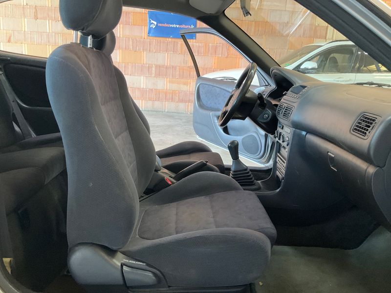 Toyota Corolla 1.4 Compact — zdjęcie 3