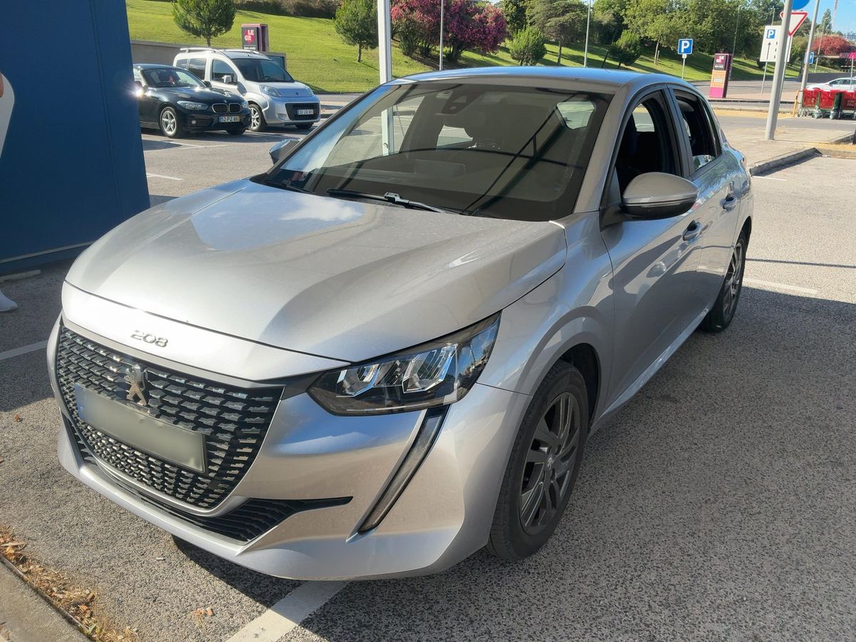 Peugeot 208 2021
