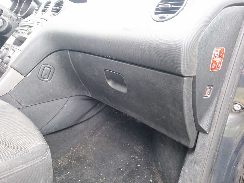 Peugeot 308 1.6 HDi Premium 2011 – снимка 72