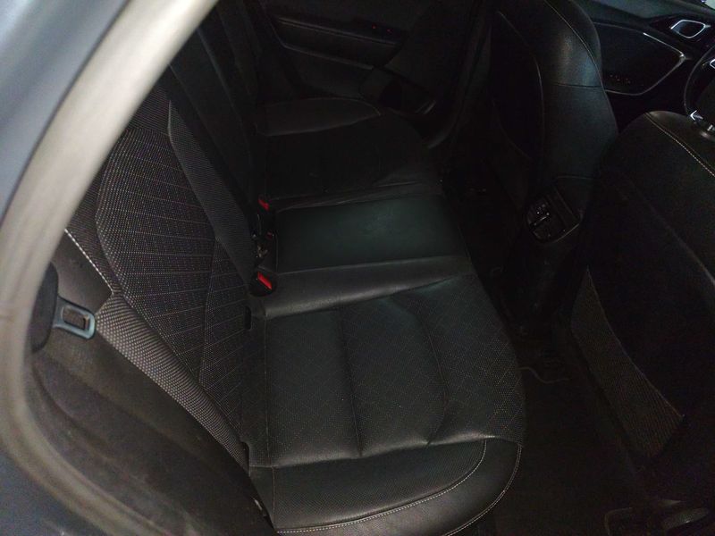 Kia XCeed 1.6 CRDi Mild-Hybrid Emotion — zdjęcie 14