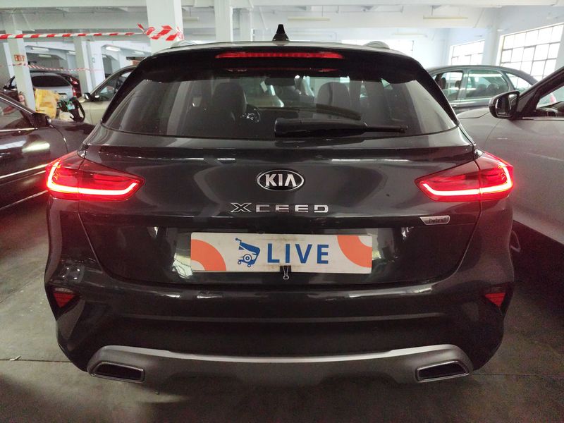 Kia XCeed 1.6 CRDi Mild-Hybrid Emotion — zdjęcie 4