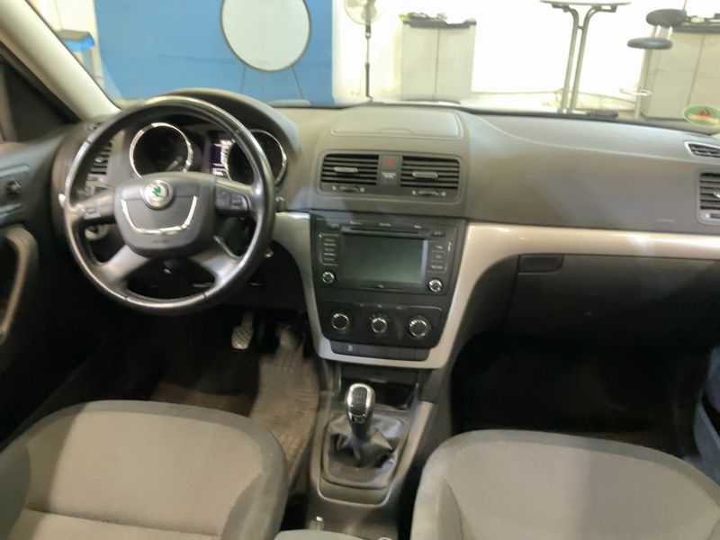 Skoda Yeti 1.2 TSI Ambition — zdjęcie 12