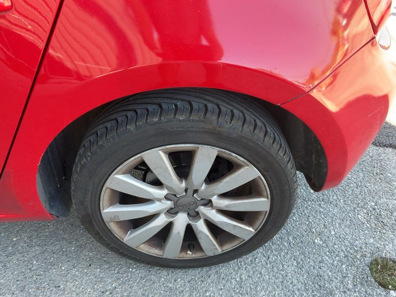 Audi A1 Sportback 1.6 TDI Attraction 2013 – снимка 5