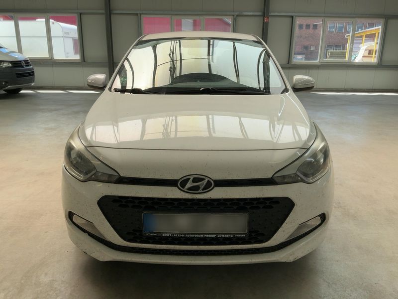Hyundai i20 1.2 Classic — zdjęcie 9