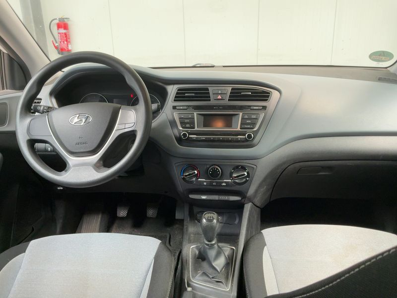 Hyundai i20 1.2 Classic — zdjęcie 12