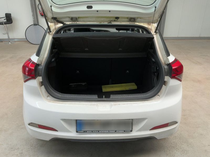 Hyundai i20 1.2 Classic — zdjęcie 10