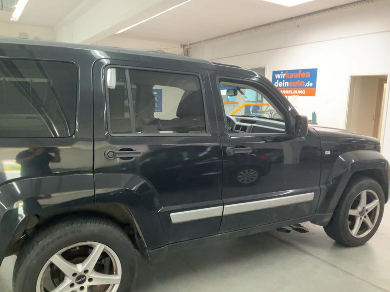 Jeep Cherokee 2.8 CRD Limited Exclusive — zdjęcie 7