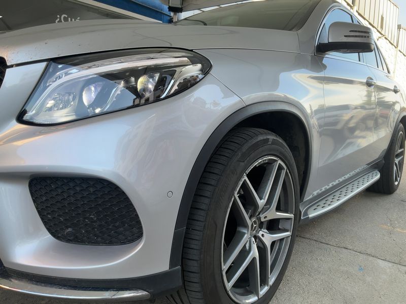 Mercedes-Benz GLE-Klasse GLE 350 d 4Matic AMG Line — zdjęcie 2