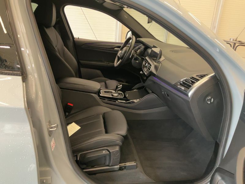 BMW X4 xDrive 20d Mild-Hybrid M Sport 2023 – снимка 16