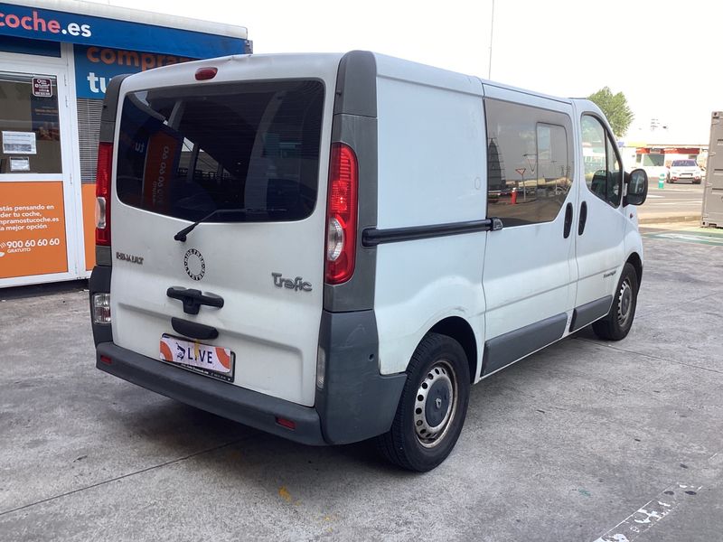 Renault Trafic 2.5 dCi L1H1 2,9t teilverglast — zdjęcie 2