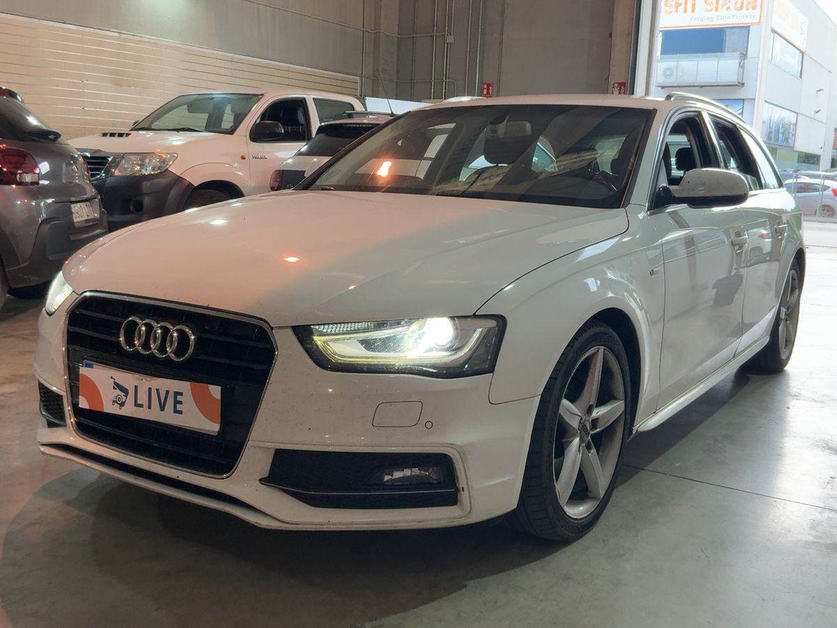 Audi A4 2.0 TDI Attraction