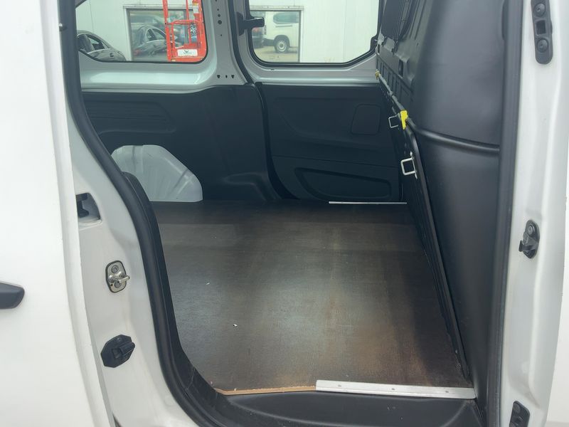 Citroen Berlingo 1.5 Blue-HDi Control XL 2021 – снимка 19