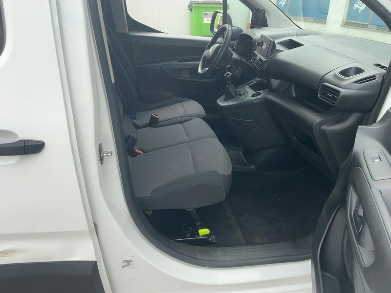 Citroen Berlingo 1.5 Blue-HDi Control XL 2021 – снимка 16