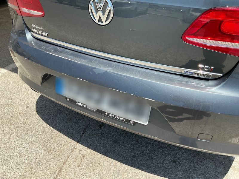Volkswagen Passat 1.6 TDI Edition BlueMotion Tech 2013 – снимка 28