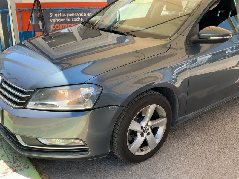 Volkswagen Passat 1.6 TDI Edition BlueMotion Tech 2013 – снимка 2