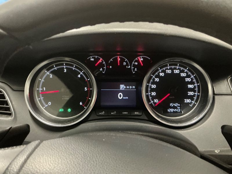 Peugeot 508 2.0 HDi Allure — zdjęcie 13