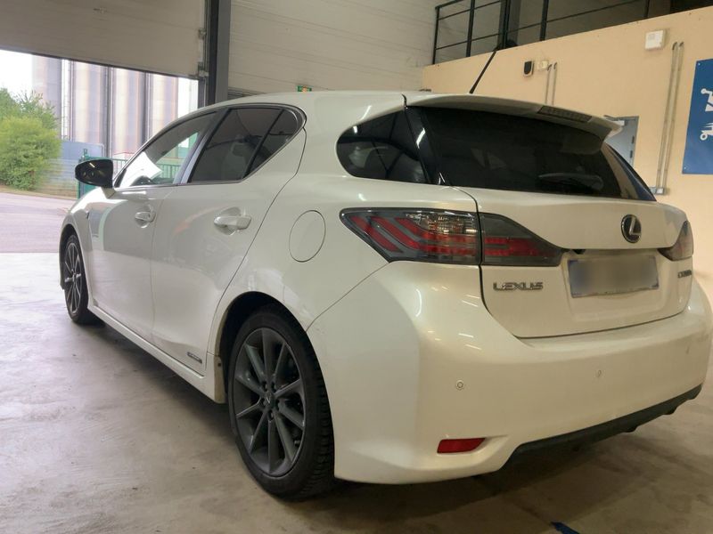 Lexus CT-Serie CT 200h F SPORT — zdjęcie 3