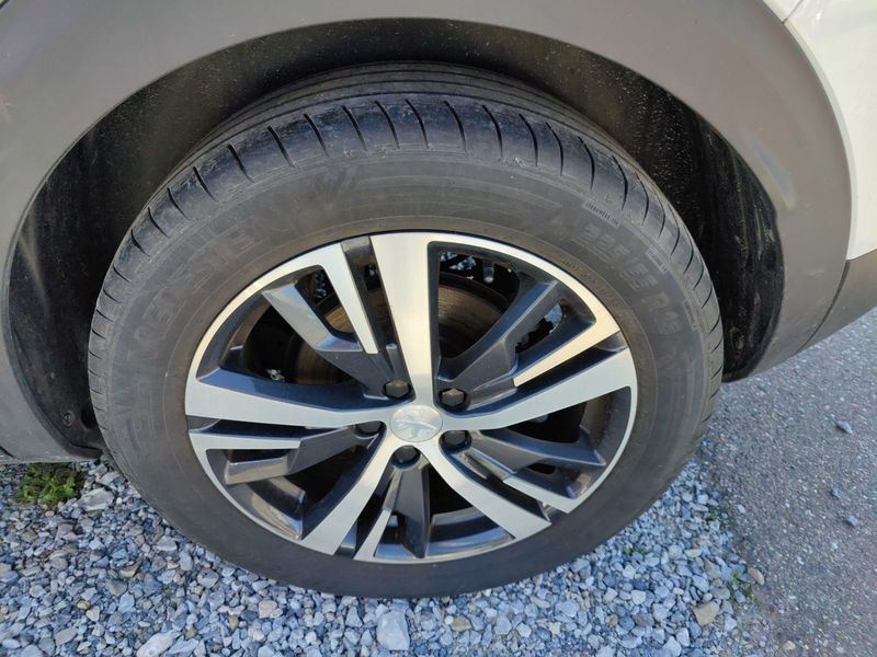 Peugeot 3008 1.5 Blue-HDi Allure 2020 – снимка 23