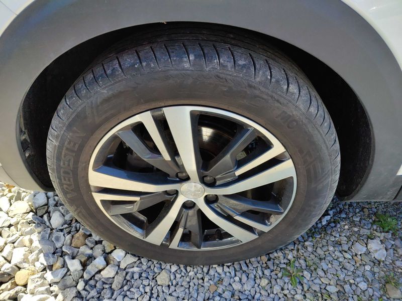 Peugeot 3008 1.5 Blue-HDi Allure 2020 – снимка 24