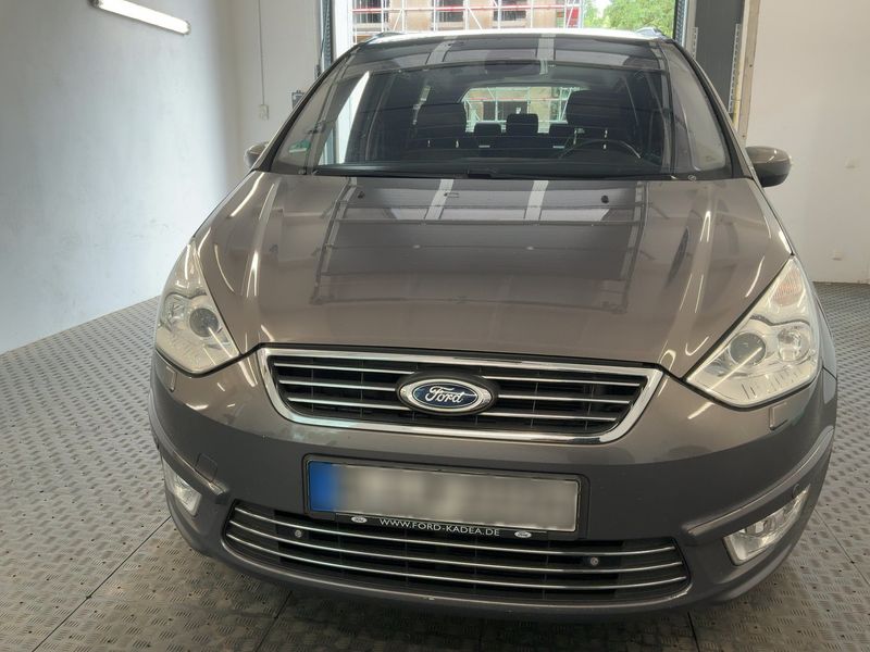 Ford Galaxy 2.0 TDCi Titanium — zdjęcie 9