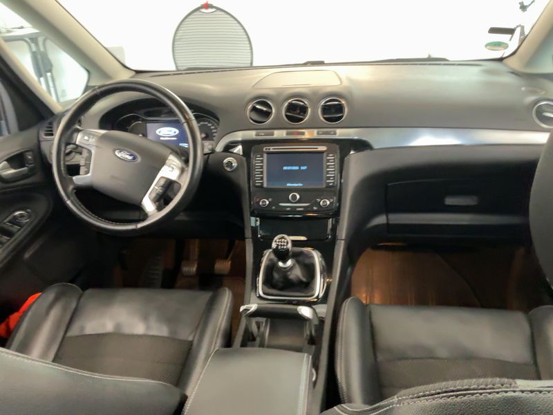 Ford Galaxy 2.0 TDCi Titanium — zdjęcie 12