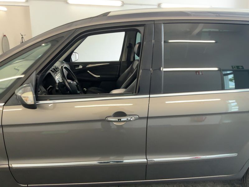 Ford Galaxy 2.0 TDCi Titanium — zdjęcie 4