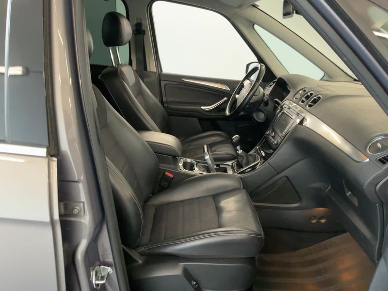 Ford Galaxy 2.0 TDCi Titanium — zdjęcie 11