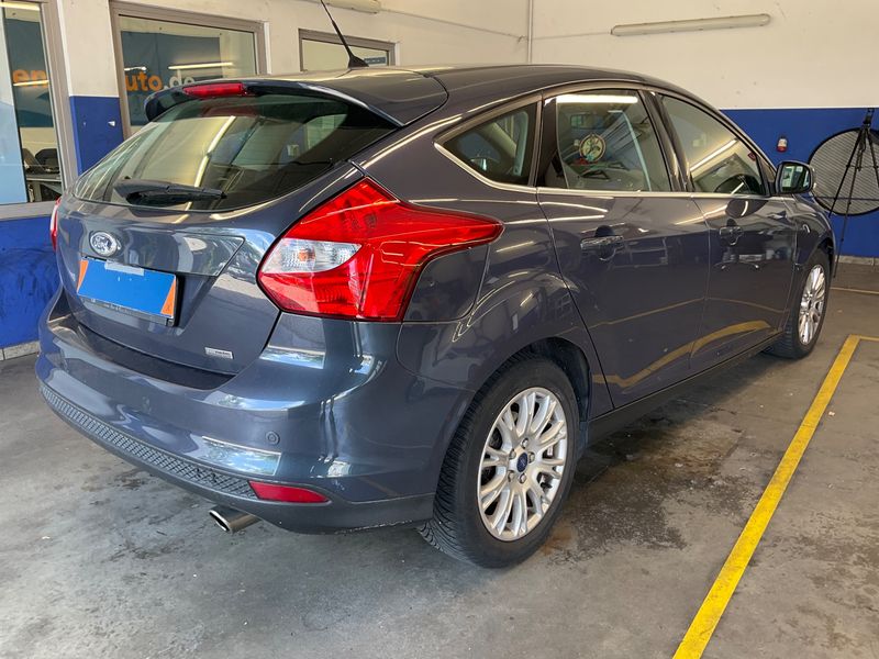 Ford Focus 1.6 EcoBoost Titanium 2012 – снимка 2