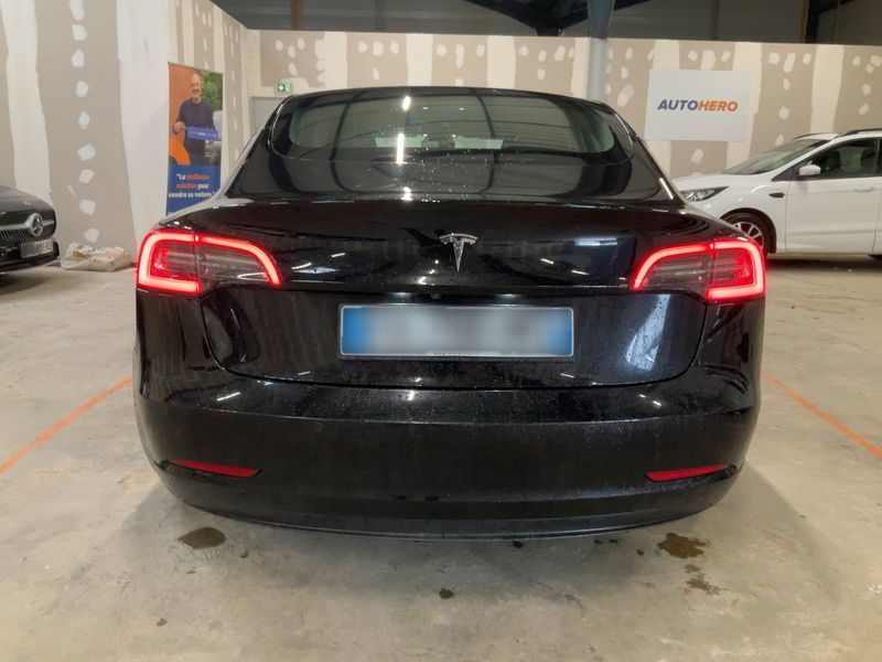 Tesla Model 3 Standard Range Plus — zdjęcie 5