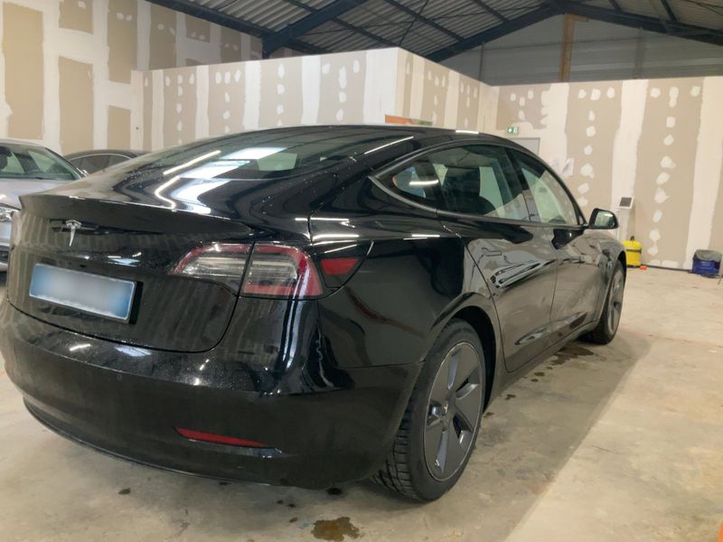 Tesla Model 3 Standard Range Plus — zdjęcie 6
