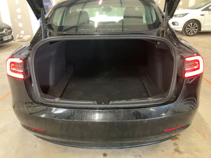 Tesla Model 3 Standard Range Plus — zdjęcie 10