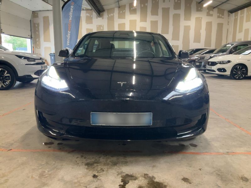 Tesla Model 3 Standard Range Plus — zdjęcie 9