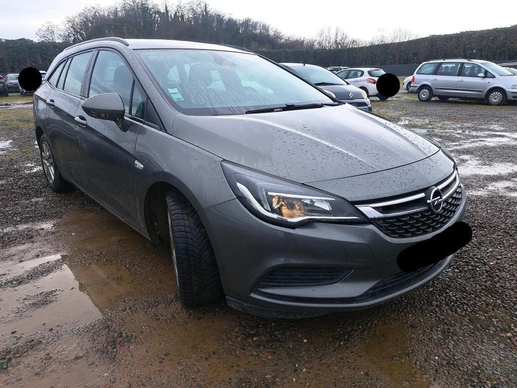 Opel Astra 2018 — photo 7