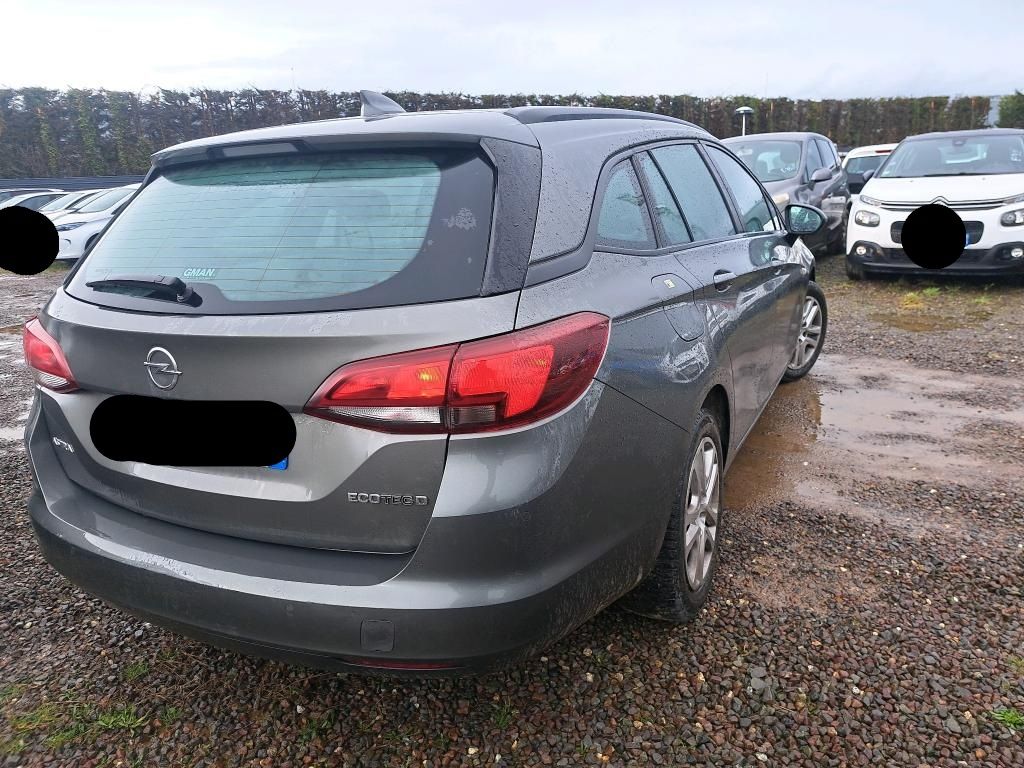 Opel Astra 2018 — photo 6