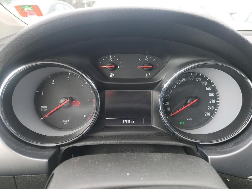 Opel Astra 2018 — photo 12