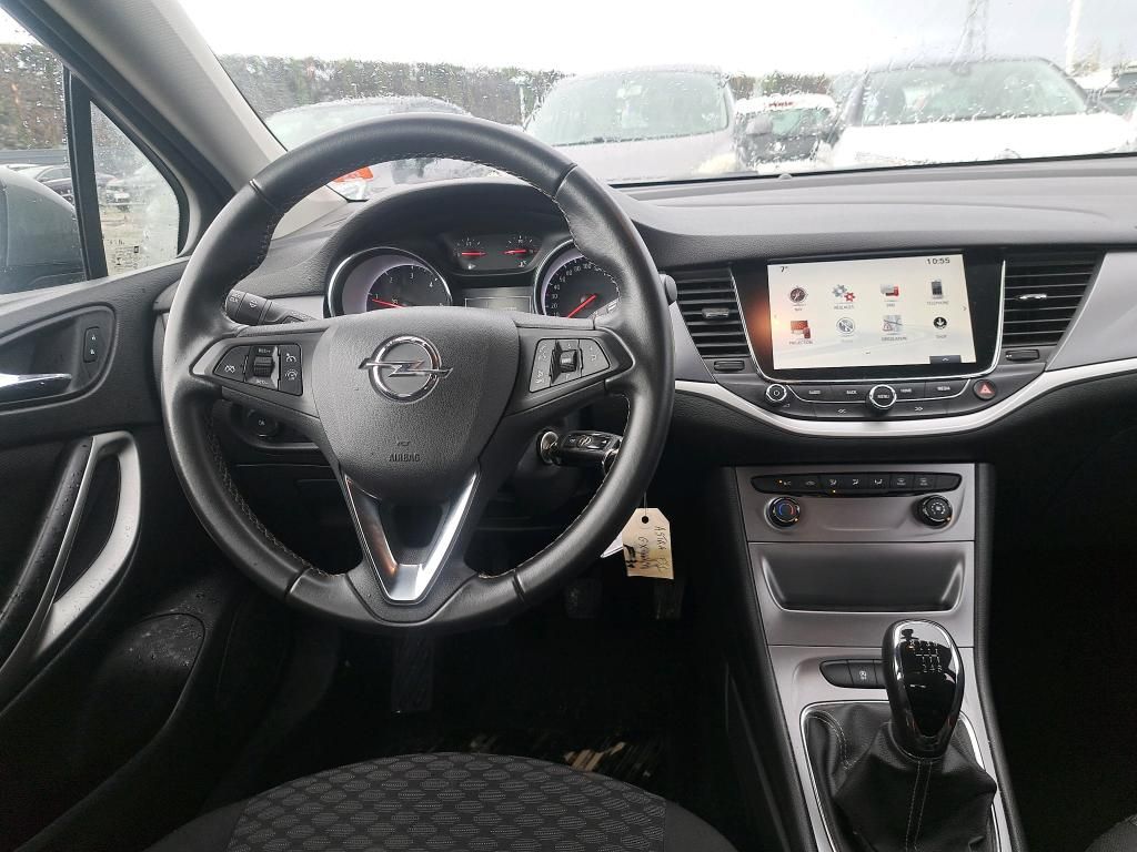 Opel Astra 2018 — photo 11