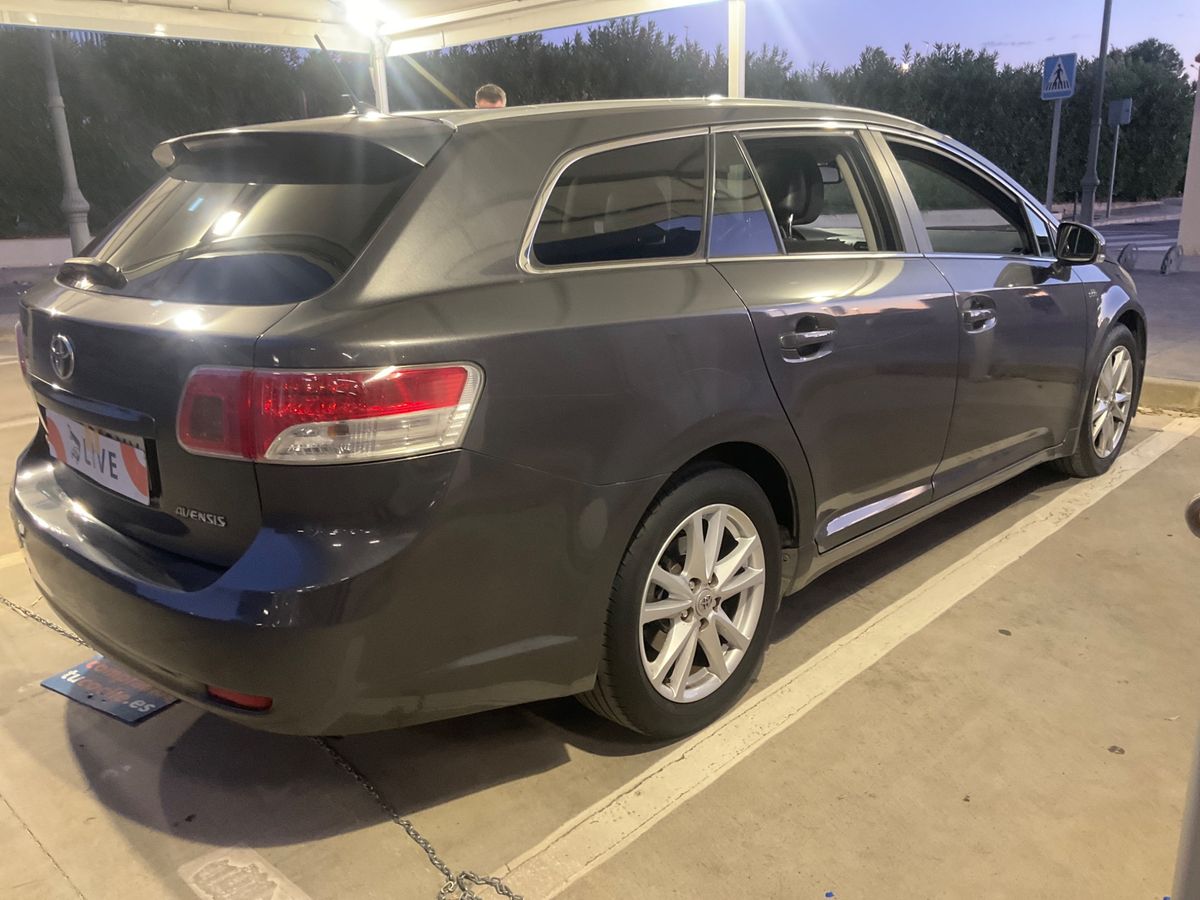 Toyota Avensis 2.2 D-4D Active
